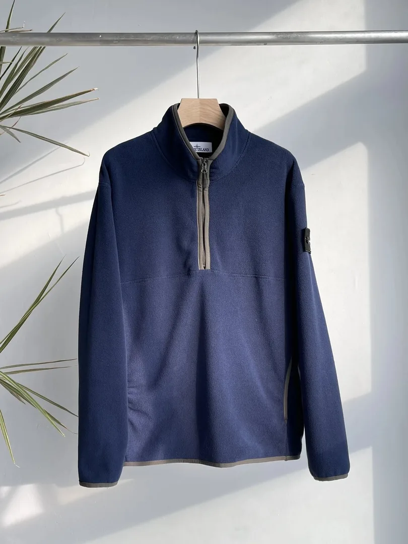 Simple Sweatshirt — Photo 8