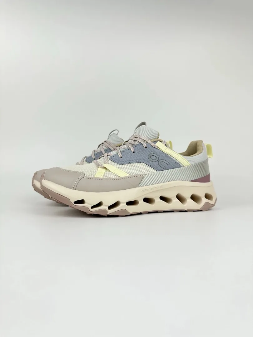 On Cloudhorizon Running Shoes — photo 6