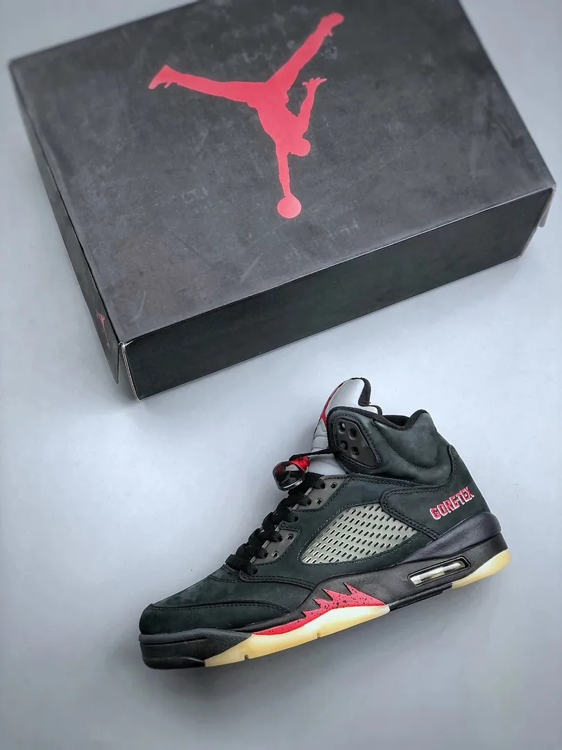 Air Jordan 5 Gore-Tex Off-Noir — Photo 3