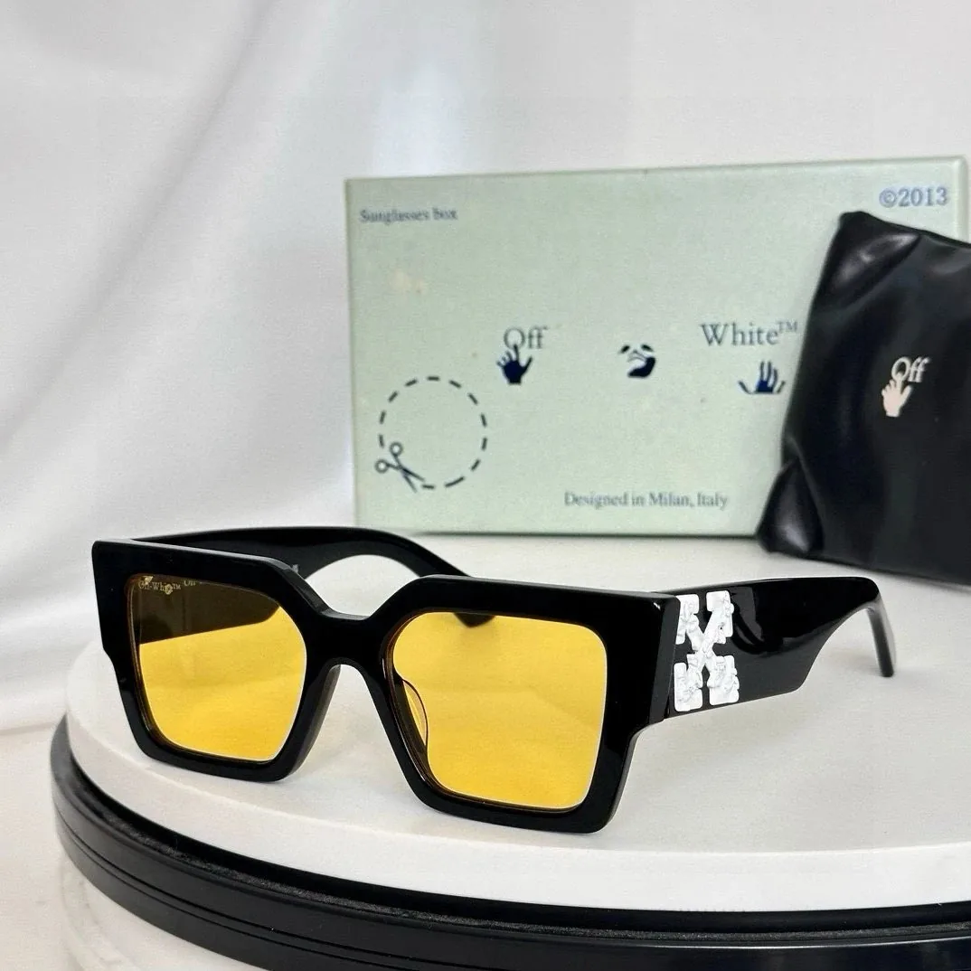 Off-White Arrows Logo Sunglasses — Photo 3
