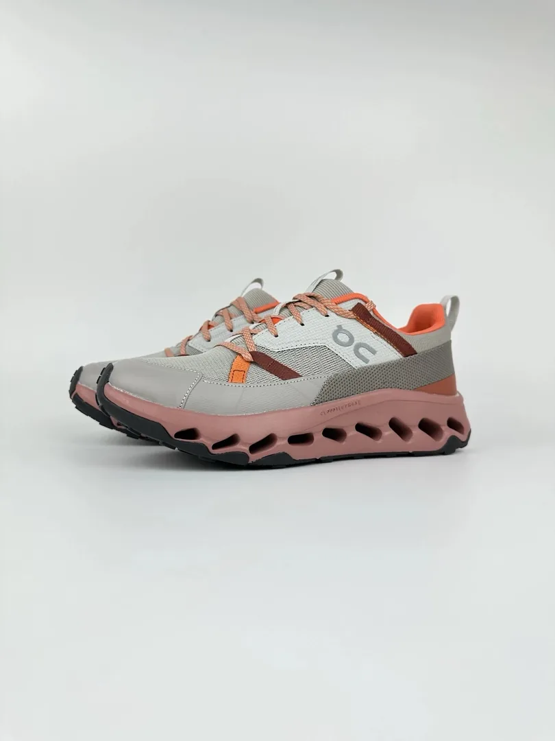 On Cloudhorizon Running Shoes — photo 10