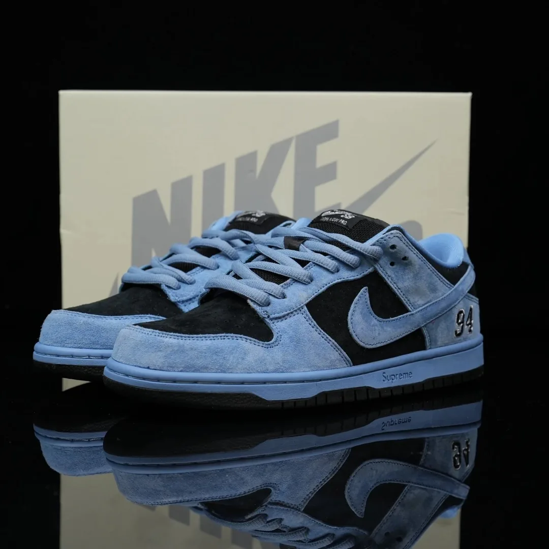 Nike Dunk Low White Supreme Sneakers — photo 5