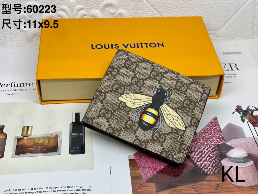 Designer Leather Wallet — photo 8