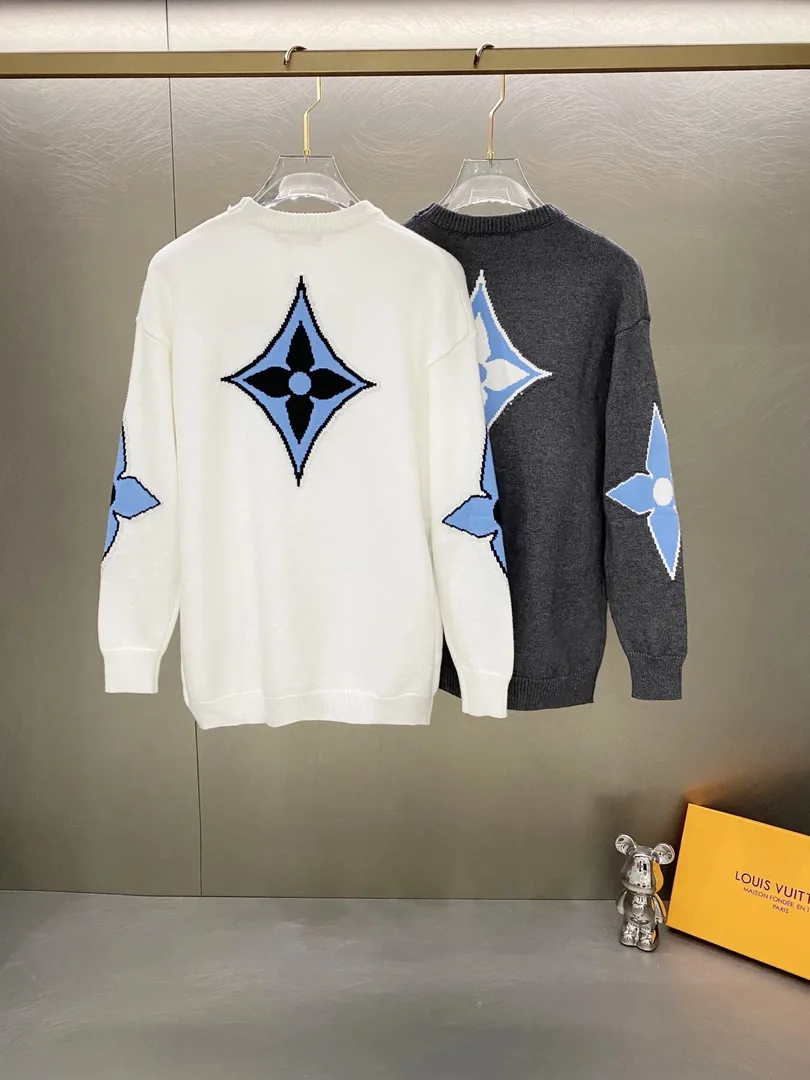 Clover Sleeve Logo Knit Crewneck Sweater — QC
