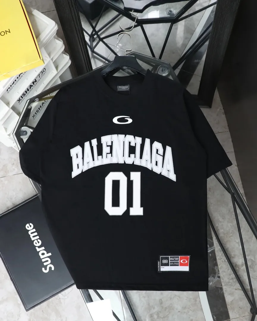 Jacket And Tee Set — Photo 2