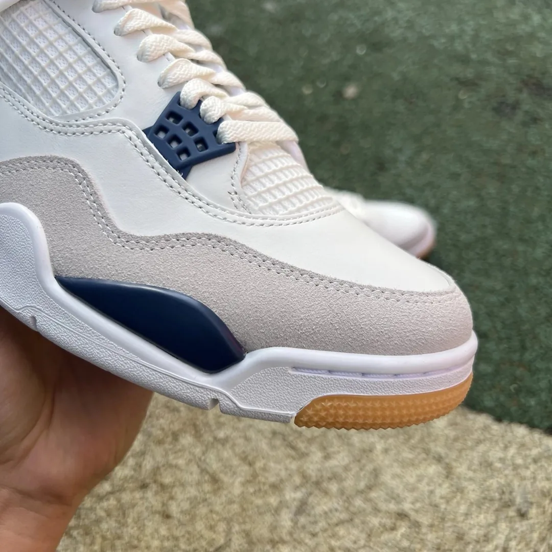 Air Jordan 4 Navy Sneakers — Photo 9