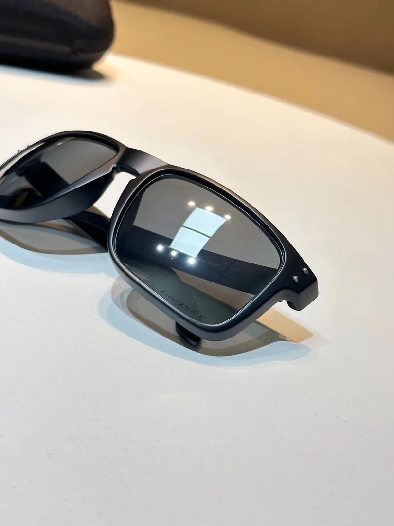 Lightweight Polarized Sunglasses — Photo 9