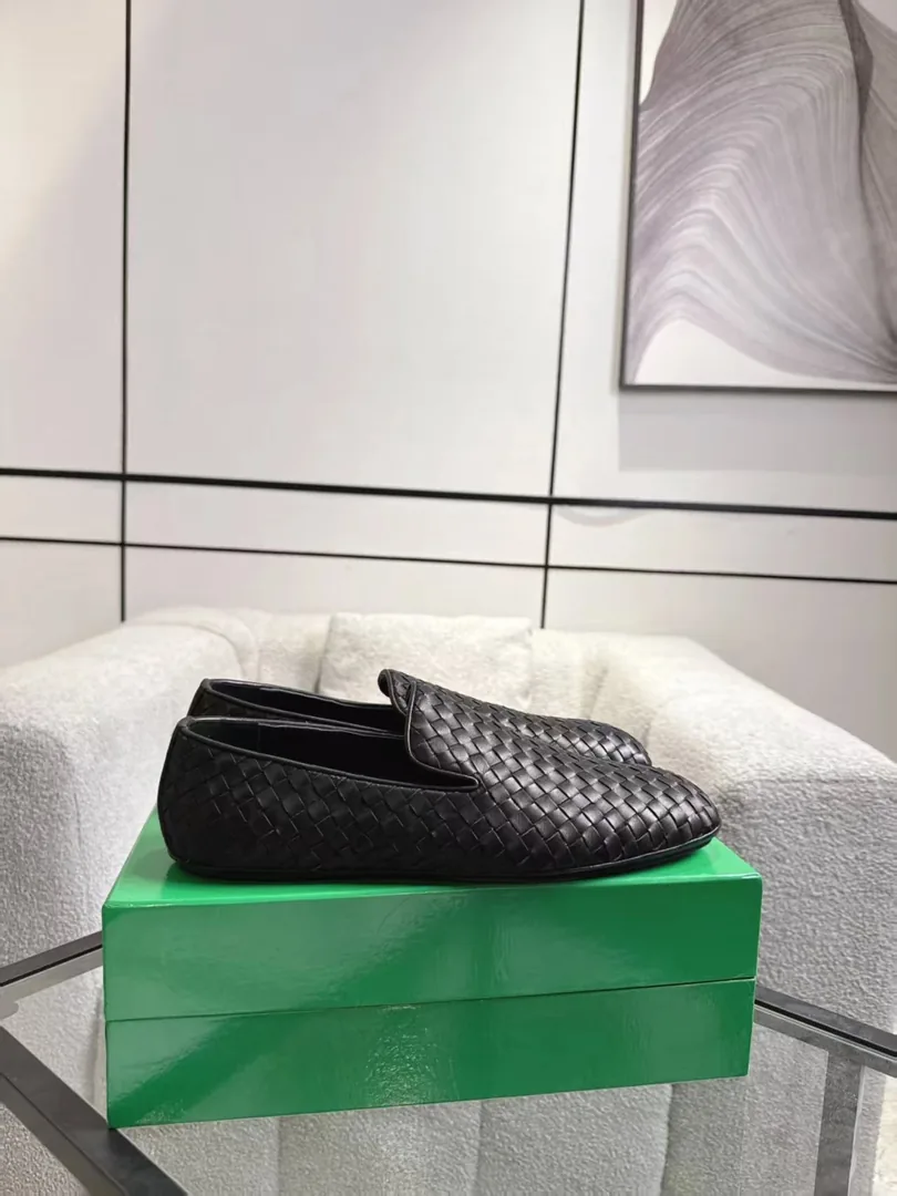 Bottega Veneta Loafers — Photo 12