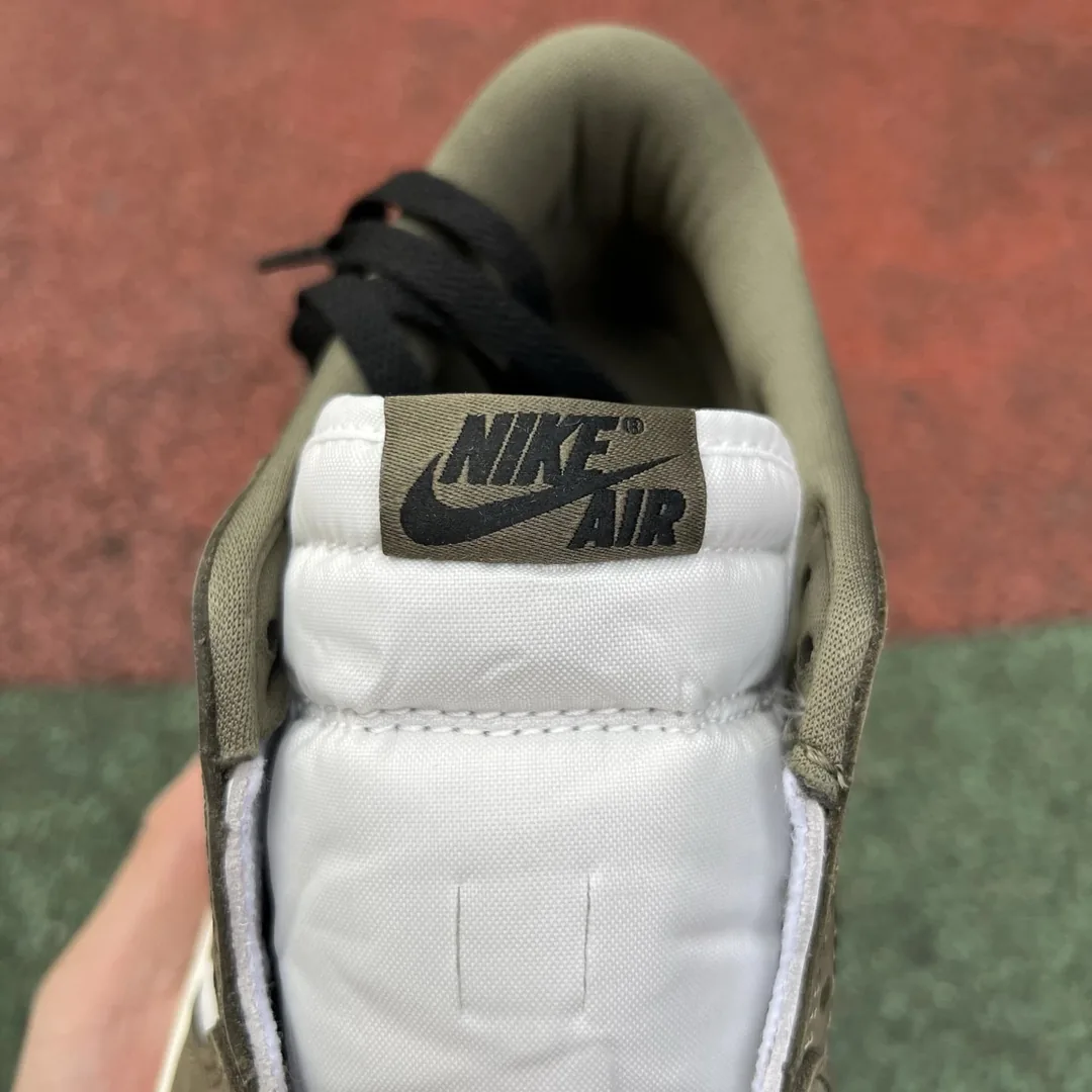 Air Jordan 1 Low OG Medium Olive — photo 9