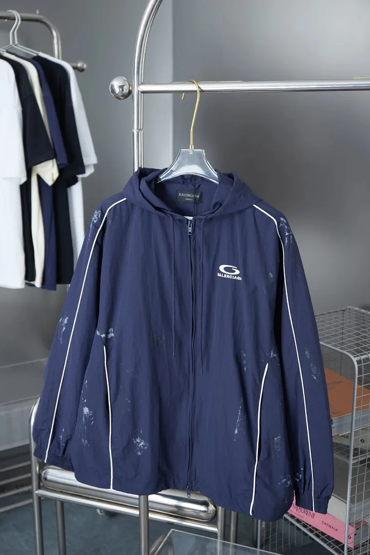 Windbreaker — QC