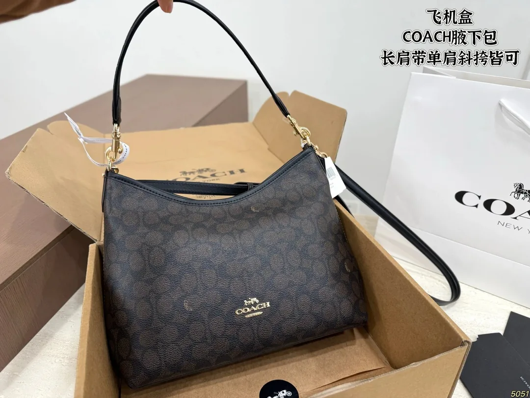 Coach Underarm Shoulder Bag