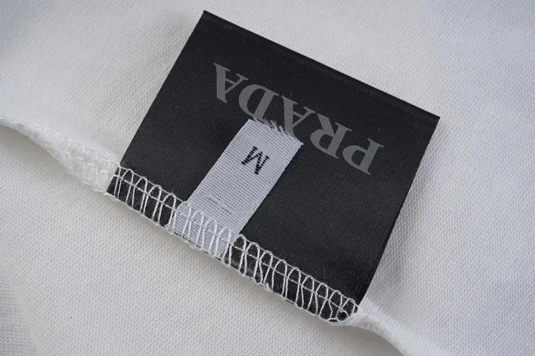 Louis Vuitton Toile Monogram Print T-Shirt — Photo 9