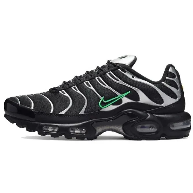Nike Air Max Plus TN Trainers — Photo 13