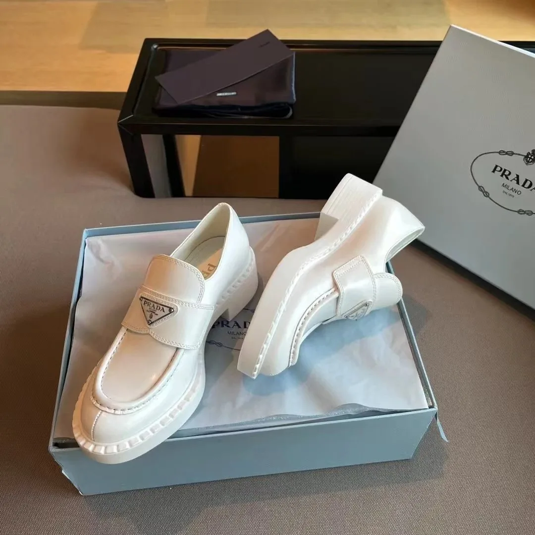 Prada Monolith White Black Leather Sneakers — Photo 15