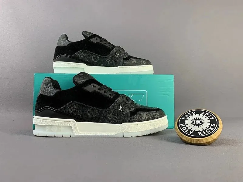 Louis Vuitton LV Trainer White Daily Trainers — Photo 10
