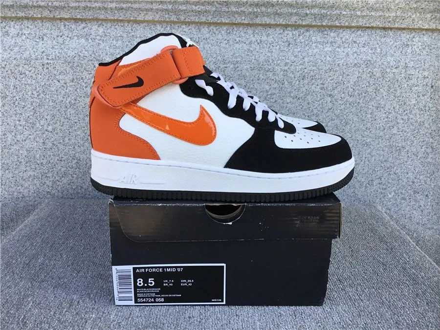 White Black Air Jordan 1 Mid — QC