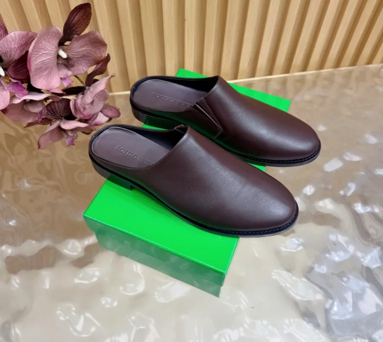 Bottega Veneta Loafers — Photo 10