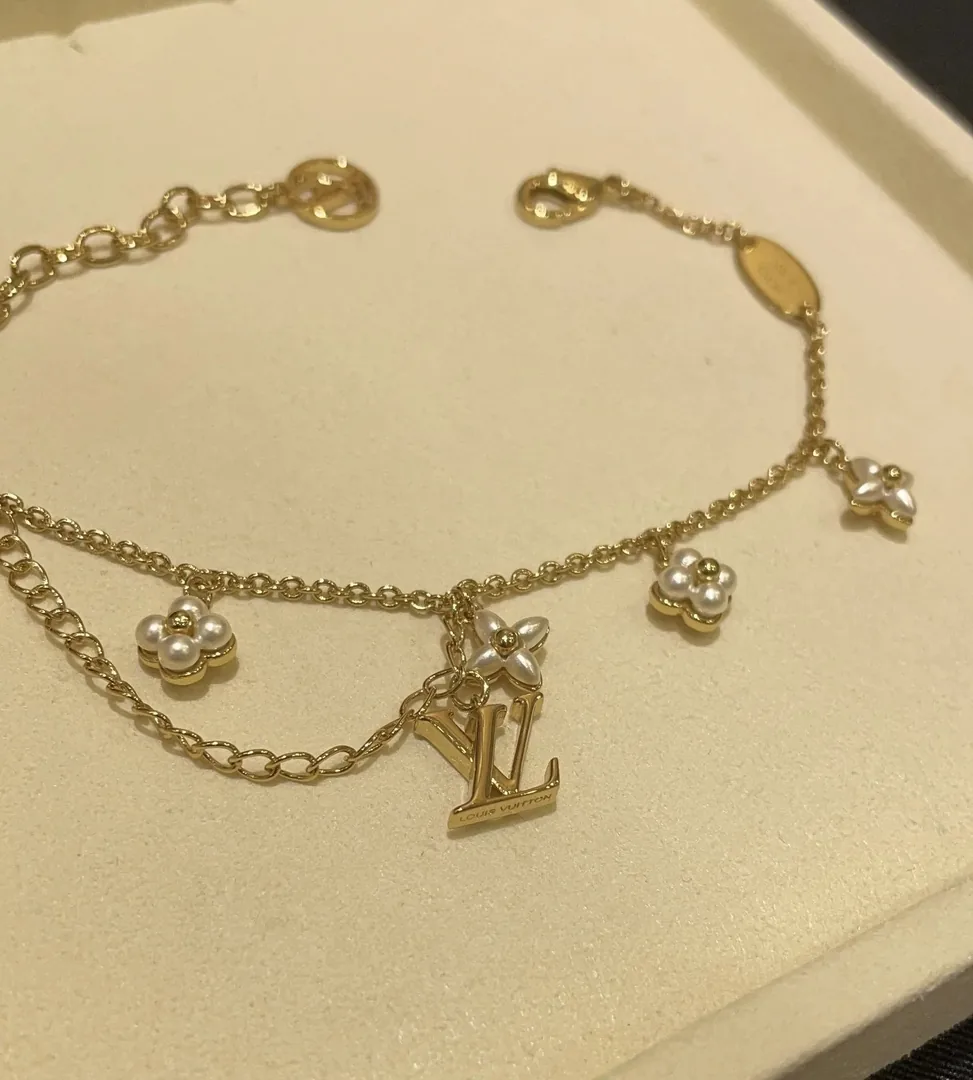 Gold Floral Pearl Bracelet — Photo 4