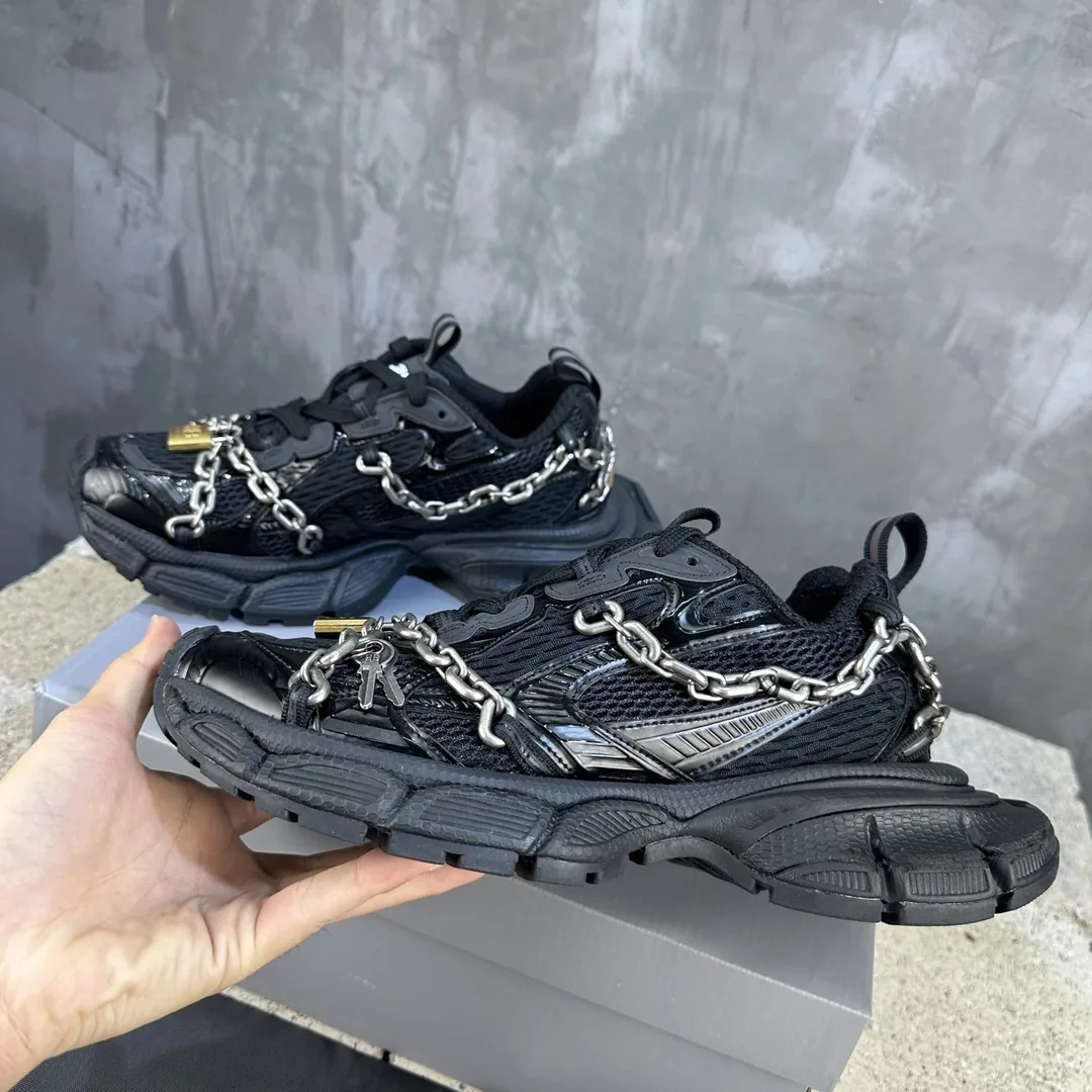 Balenciaga Black White Low-Top Sneakers — Photo 4