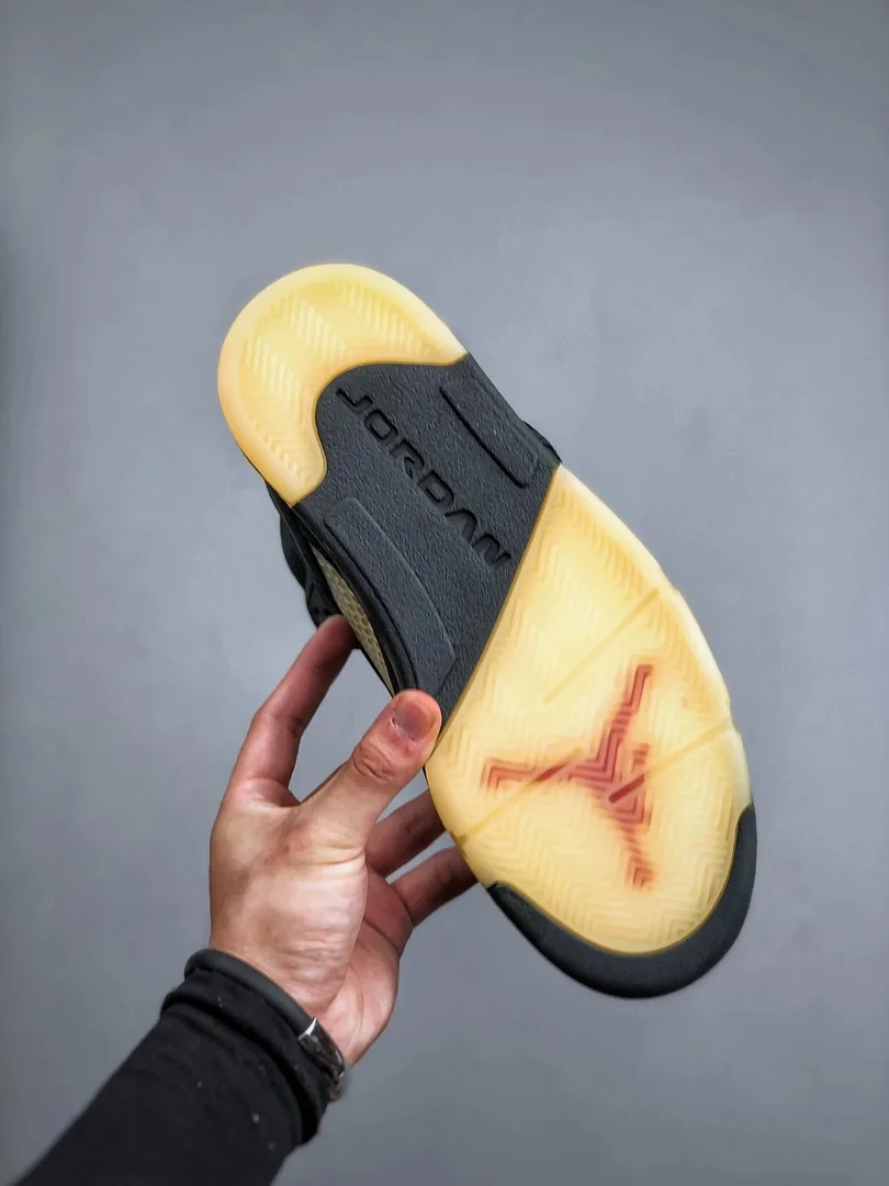 Air Jordan 5 Gore-Tex Off-Noir — Photo 8