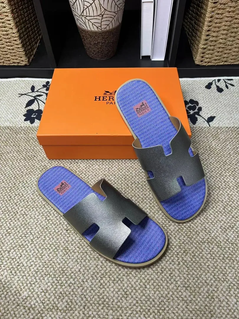 Hermes Classic Slides — Photo 8
