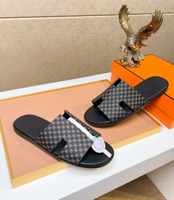Hermes Classic Slides — Photo 15