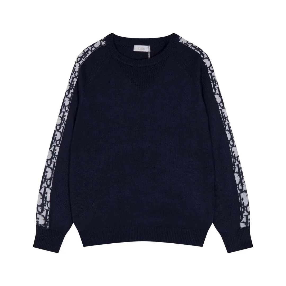 Long-Sleeve Tee — Photo 12