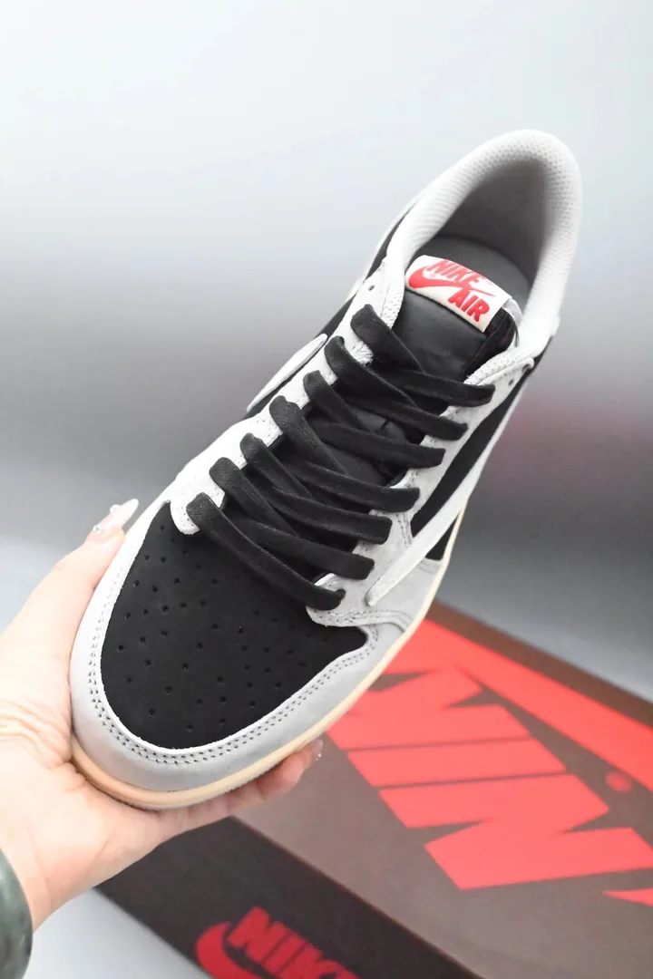 Air Jordan 1 Low Black Grey — Photo 7