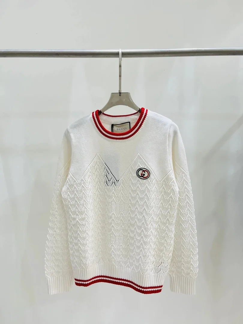 Pullover Sweatshirt — Photo 9
