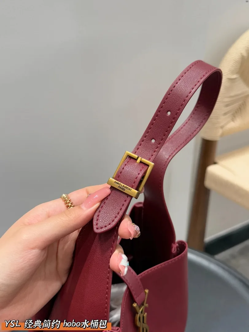 Saint Laurent Hobo Bucket Bag — photo 8