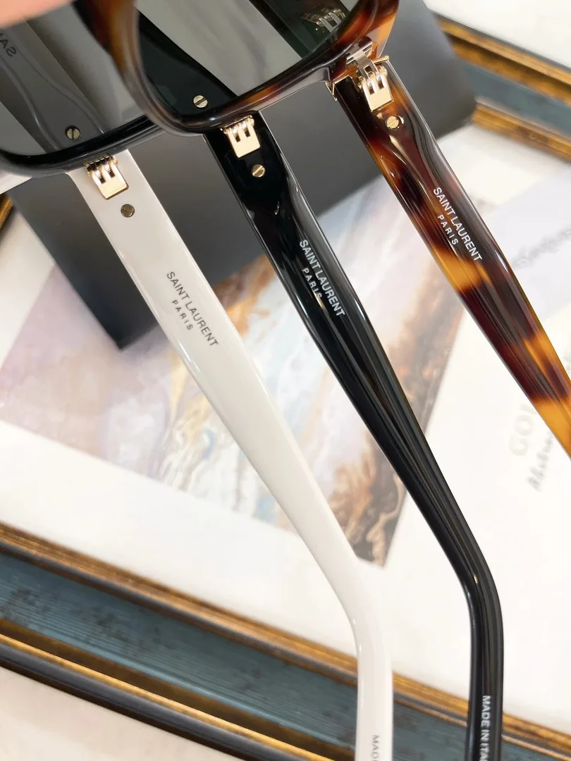 Saint Laurent SL M40 Sunglasses — photo 8