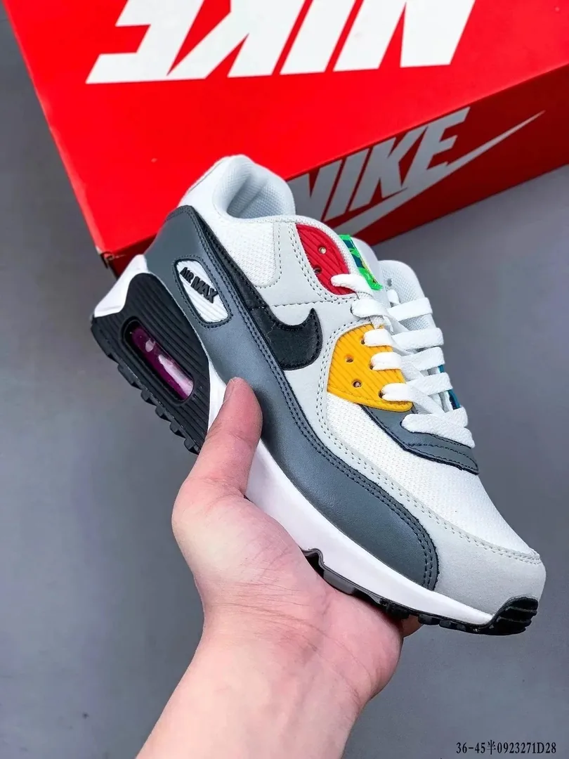 Nike Air Max 90 Runners — QC