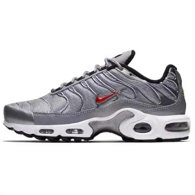 Nike Air Max Plus TN Trainers — Photo 6