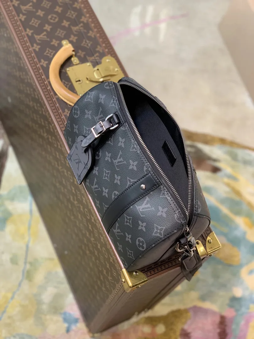 Louis Vuitton City Keepall 25 Bag — photo 9