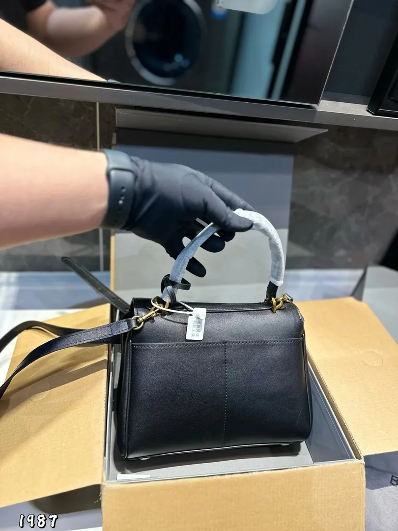 Balenciaga Rodeo Mini Leather Bag — Photo 11