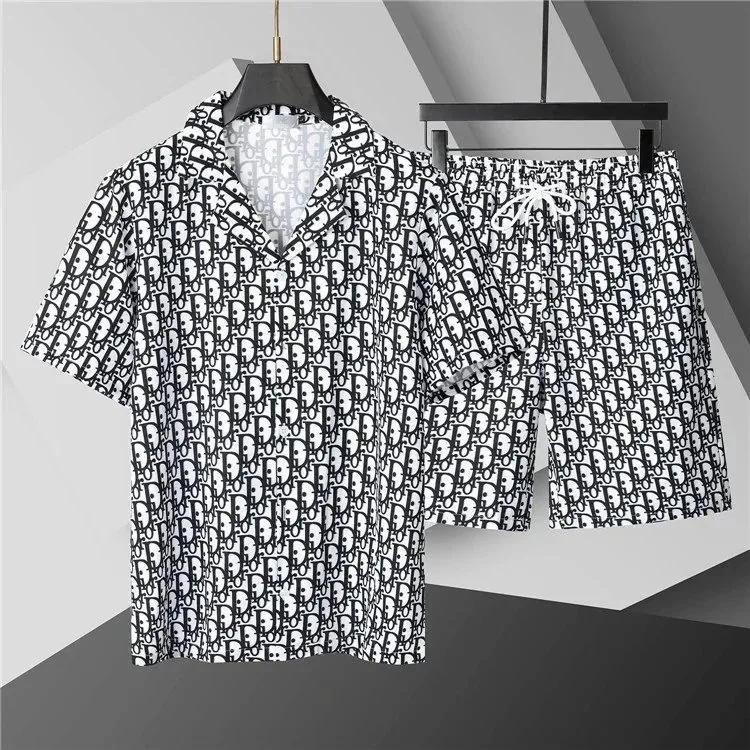 Crewneck Print T-Shirt — QC