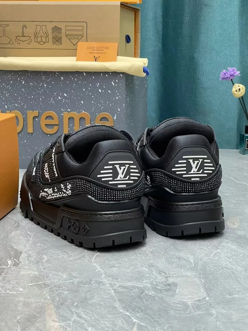 Louis Vuitton LV Trainer Maxi Black Custom Sneakers — Photo 2