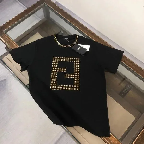 T-Shirt — Photo 6