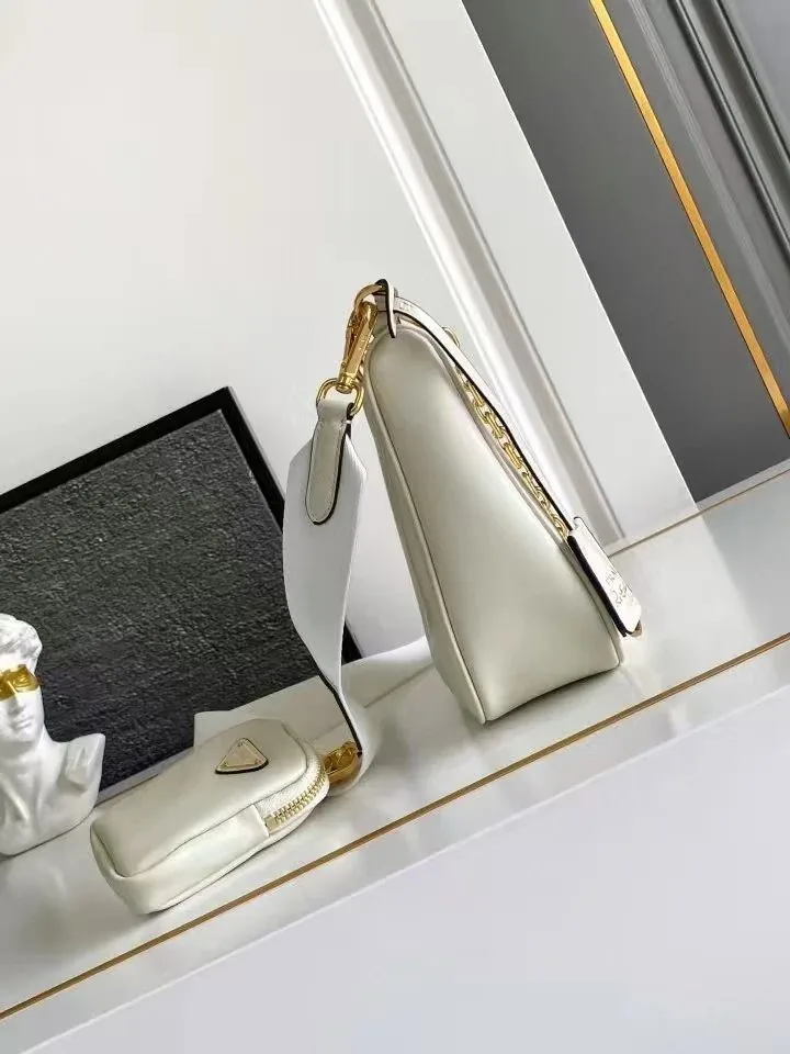 Prada Leather Bag — Photo 9