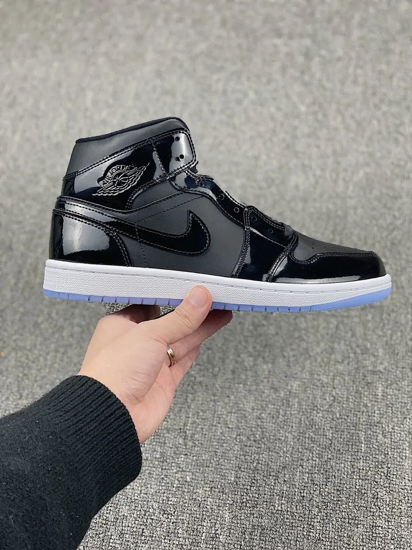 Air Jordan 1 Mid Space Jam