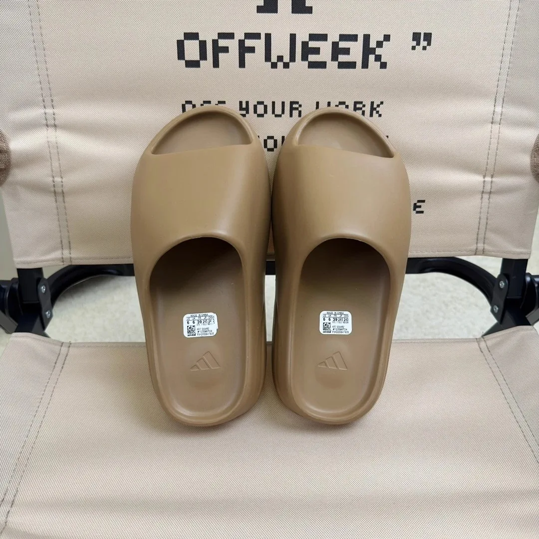 Yeezy Slide Foam Sandal Collection — photo 6