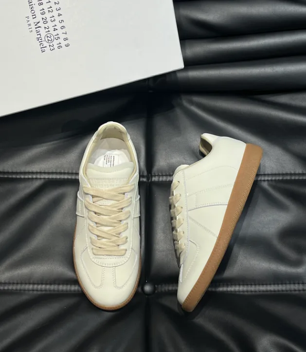 Maison Margiela Replica Beige Low-Top Skate Shoes — Photo 5