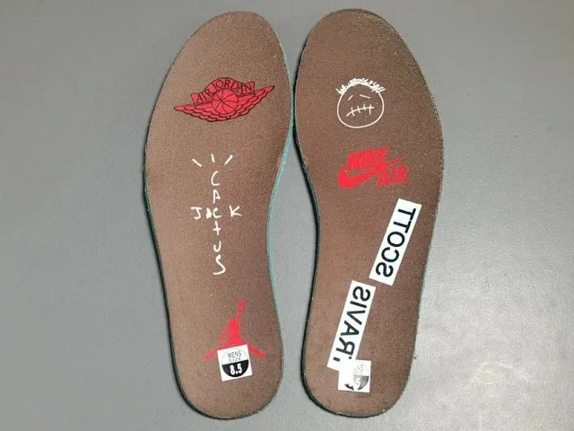 Jordan 1 Low Travis Scott Running Shoes — Photo 10