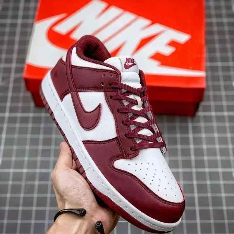 Nike Dunk Shoes — Photo 3
