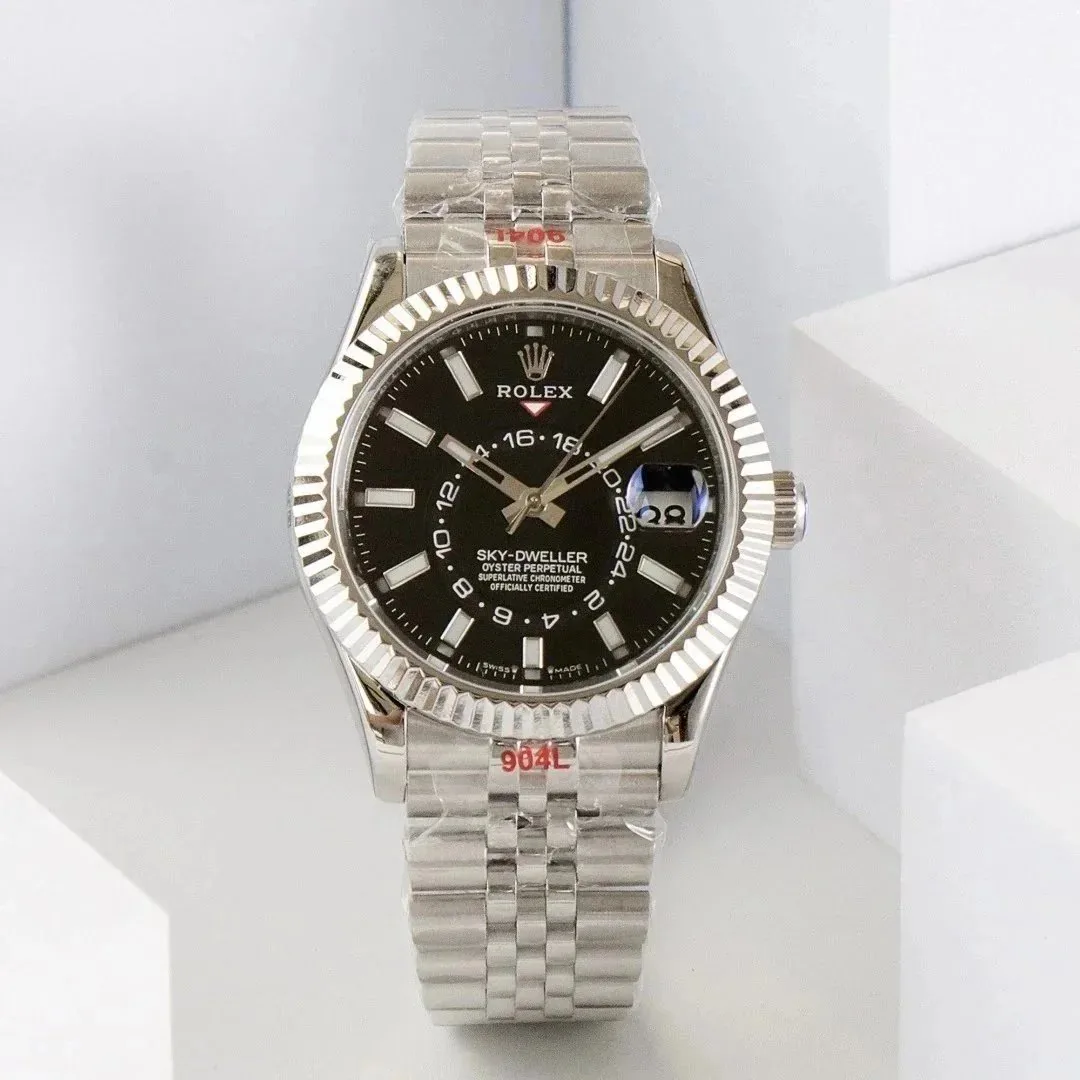 Rolex Watch — Photo 6