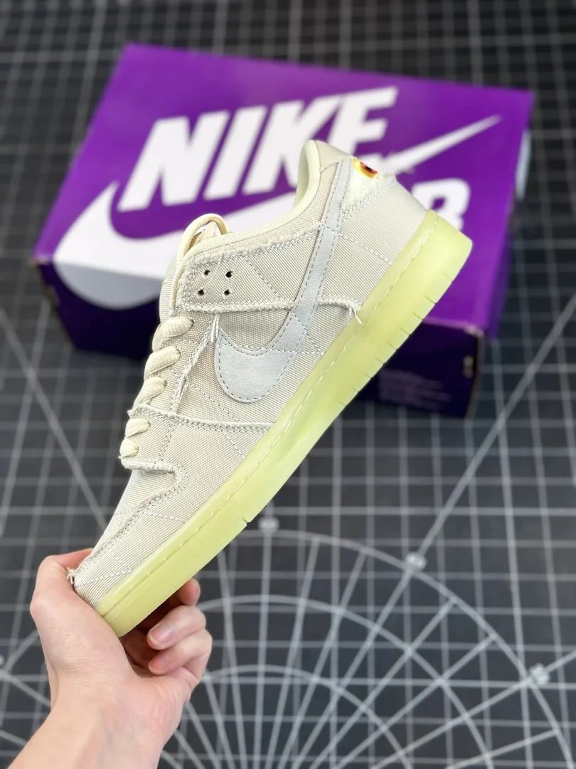 Nike SB Dunk Low Mary — photo 3