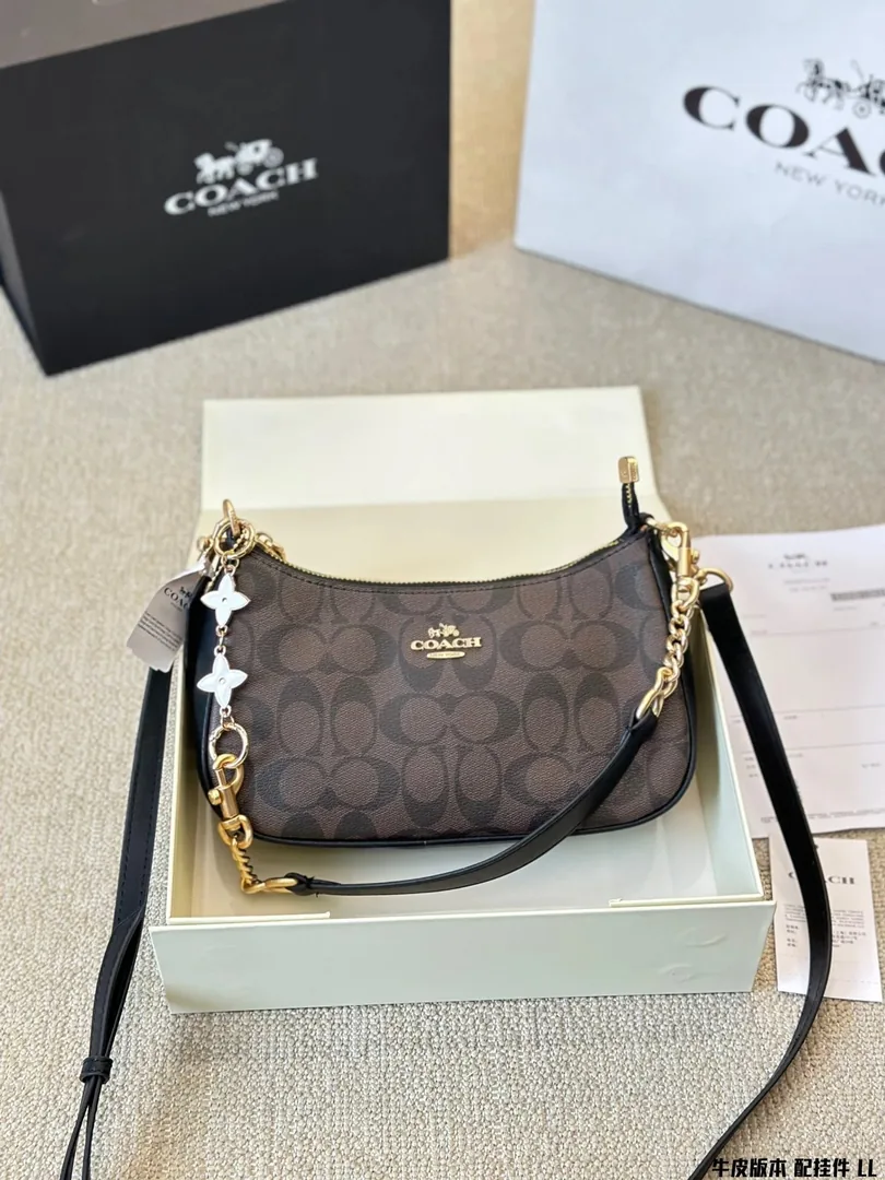 Coach Teri Shoulder Bag — photo 9