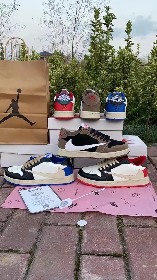 Jordan 1 Low Travis Scott Top Basketball Shoes — photo 2