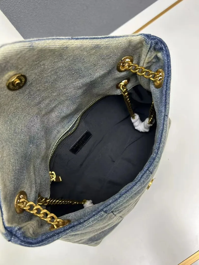 Saint Laurent Leather Handbag — photo 3
