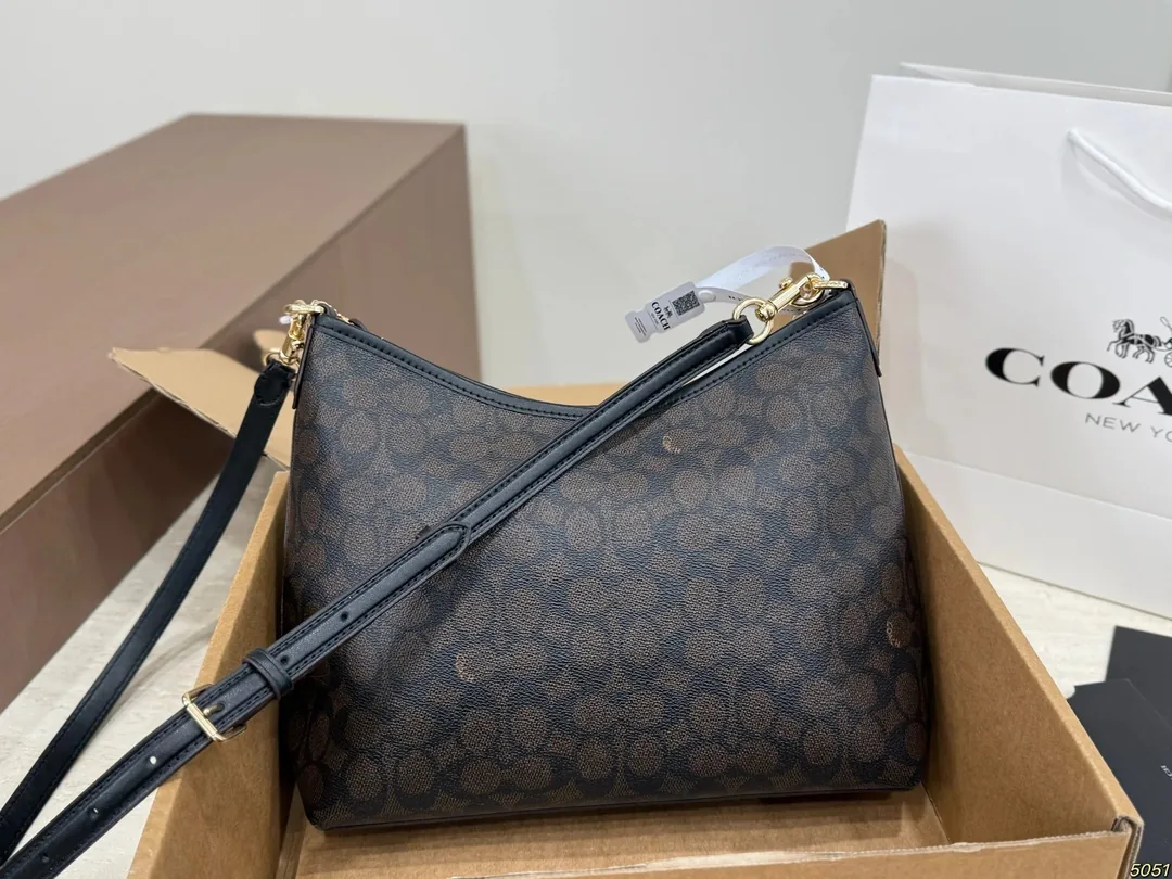 Coach Underarm Shoulder Bag — QC